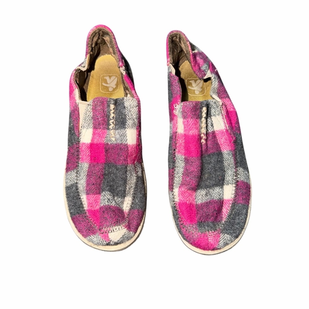 Cushe Surf Slipper Plaid Slip-On Shoes Pink Gray Flannel Women’s Size 7